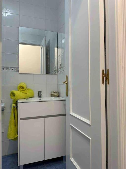 Precioso Estudio Junto Al Mar, Apartamentos Don Diego En La Carihuela Torremolinos Eksteriør bilde